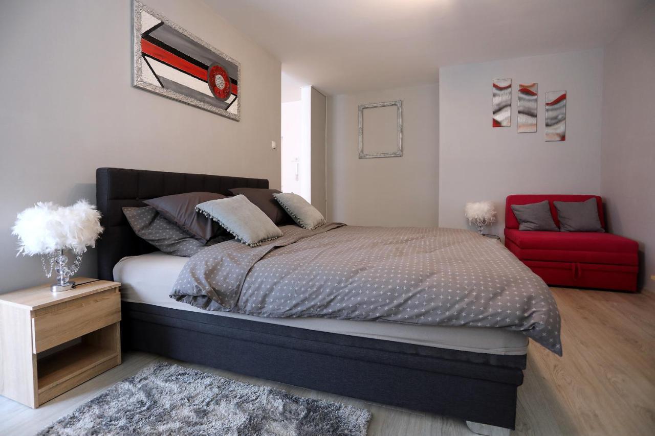 Studio Apartman Ana Осієк Екстер'єр фото