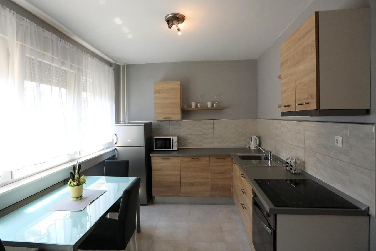 Studio Apartman Ana Осієк Екстер'єр фото